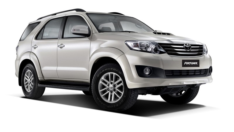 &Ocirc; t&ocirc; cũ hạng trung &lsquo;gi&aacute; rẻ như b&egrave;o&rsquo; của Toyota