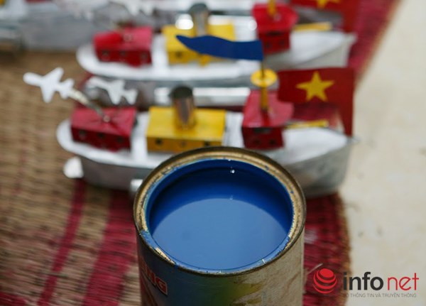 Cận cảnh quy tr&igrave;nh l&agrave;m đồ chơi Trung thu đắt gi&aacute; nhất một thời