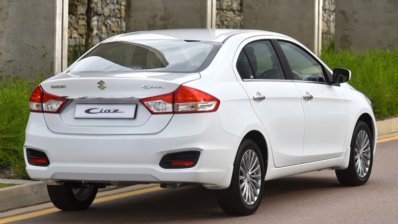 &lsquo;Soi&rsquo; chiếc Suzuki Ciaz 2016 gi&aacute; chỉ dưới 560 triệu đồng