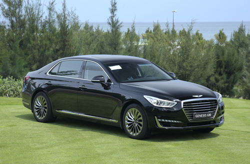 Chiếc xe si&ecirc;u sang Genesis G90 ch&iacute;nh thức &lsquo;tr&igrave;nh l&agrave;ng&rsquo; tại Việt Nam