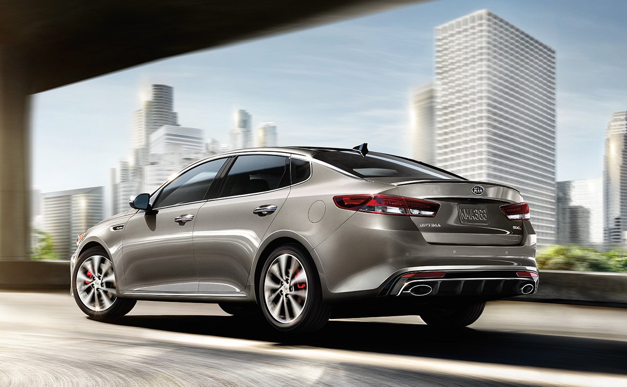 &Ocirc; t&ocirc; gi&aacute; rẻ &lsquo;sang chảnh&rsquo; Kia Optima 2016 c&oacute; g&igrave; đặc biệt?