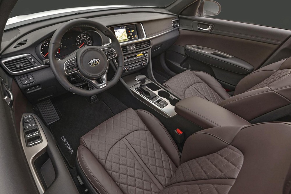 &Ocirc; t&ocirc; gi&aacute; rẻ &lsquo;sang chảnh&rsquo; Kia Optima 2016 c&oacute; g&igrave; đặc biệt?