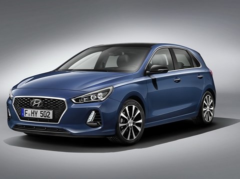 Cận cảnh chiếc xe si&ecirc;u &lsquo;xịn&rsquo; Hyundai i30 2017 vừa được ra mắt