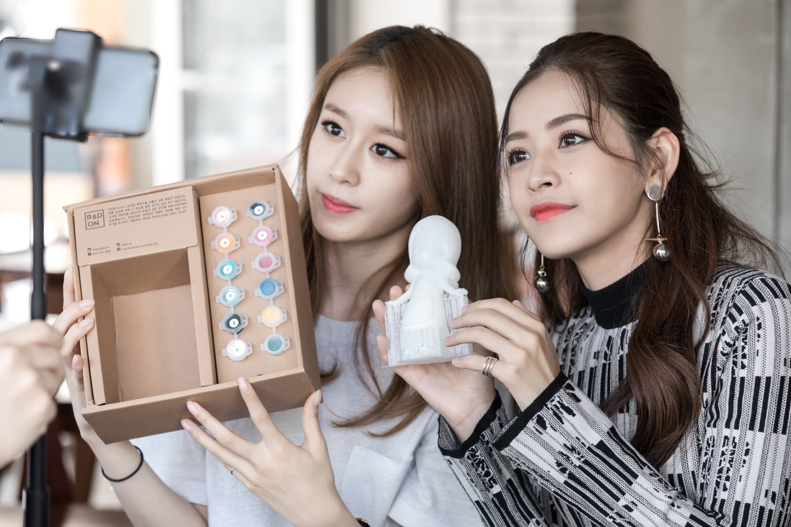 Chi Pu được th&agrave;nh vi&ecirc;n của T-ara khen ngợi hết lời