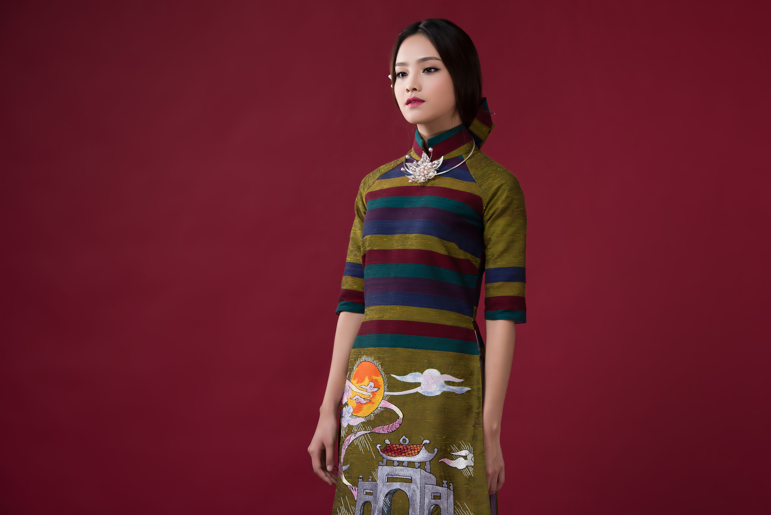 Tố Như bất ngờ lọt v&agrave;o mắt xanh của NTK Lan Hương