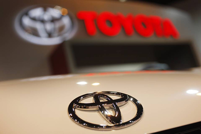 Toyota ch&iacute;nh thức thu hồi 5,8 triệu xe do lỗi t&uacute;i kh&iacute;