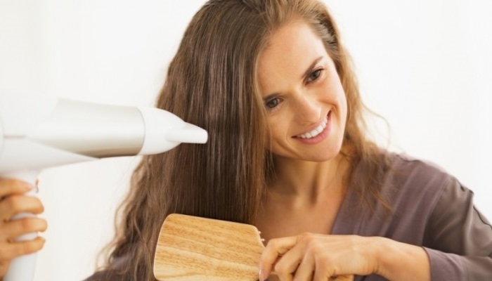Những th&oacute;i quen cần loại bỏ ngay khi sử dụng m&aacute;y sấy t&oacute;c