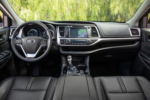 Toyota Highlander 2017 vừa ra mắt c&oacute; g&igrave; đặc biệt?