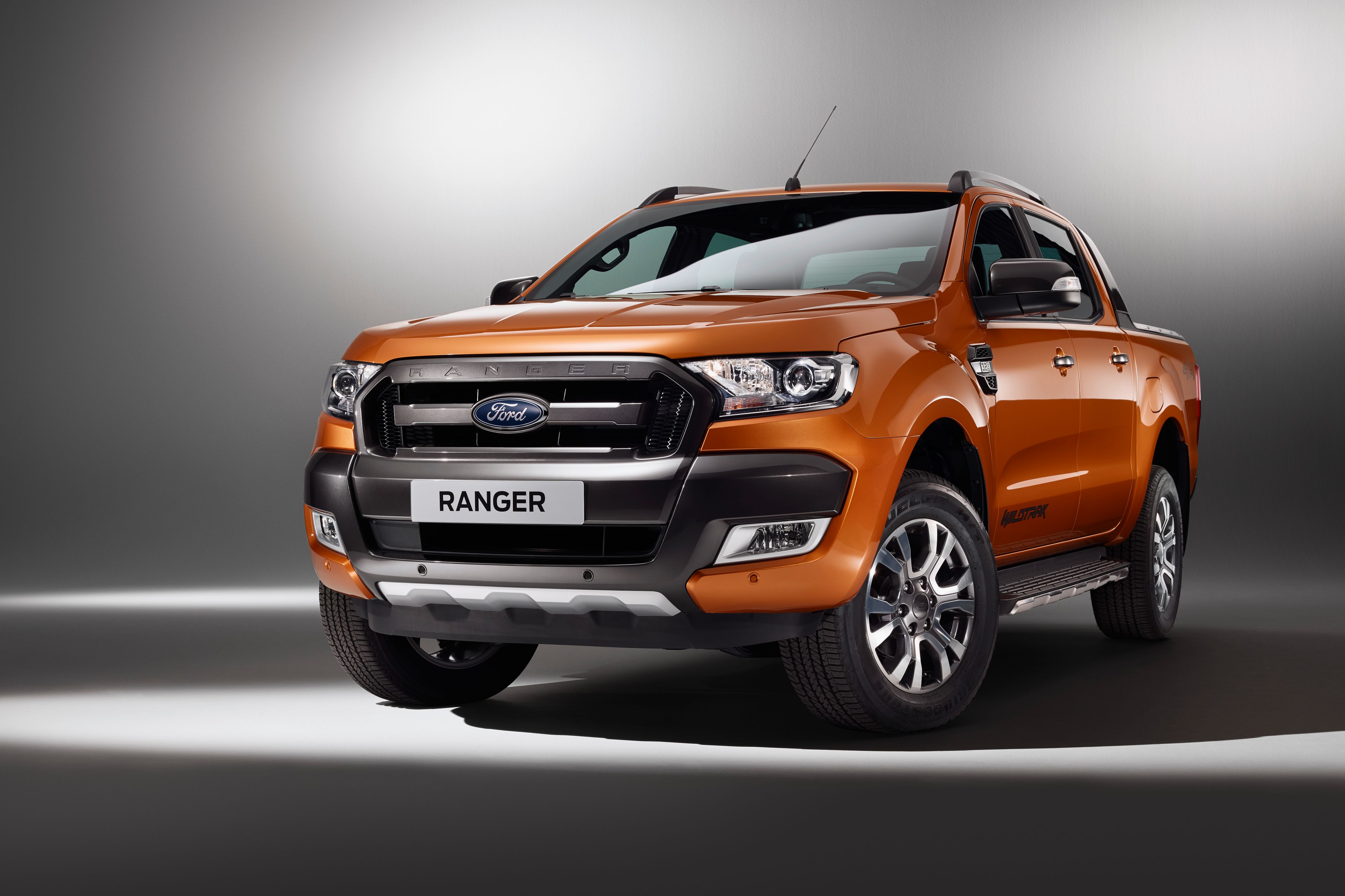 4. Ford Ranger đứng ở vị tr&iacute; thứ tư với 1.136 xe được b&aacute;n ra. 