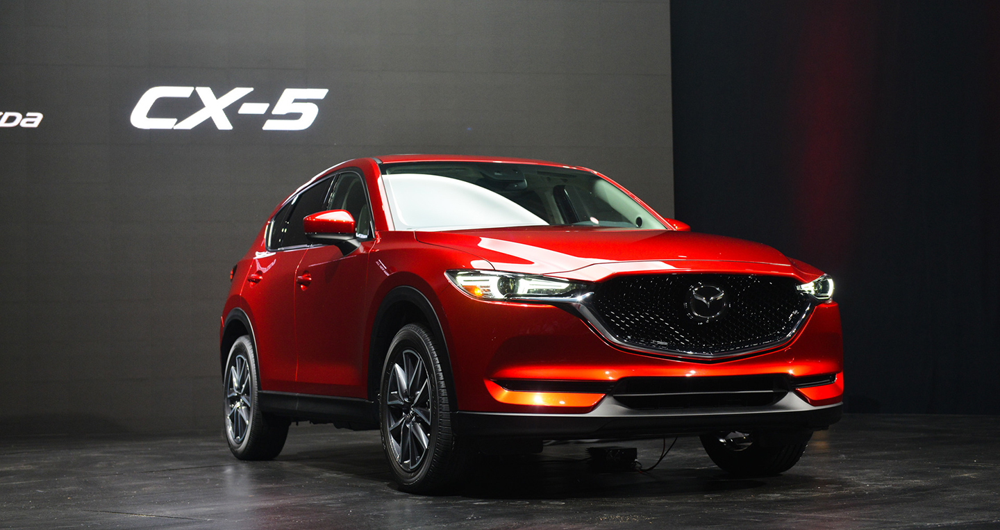 Cận cảnh chiếc Mazda CX-5 2017 vừa ch&iacute;nh thức được &lsquo;tr&igrave;nh l&agrave;ng&rsquo;