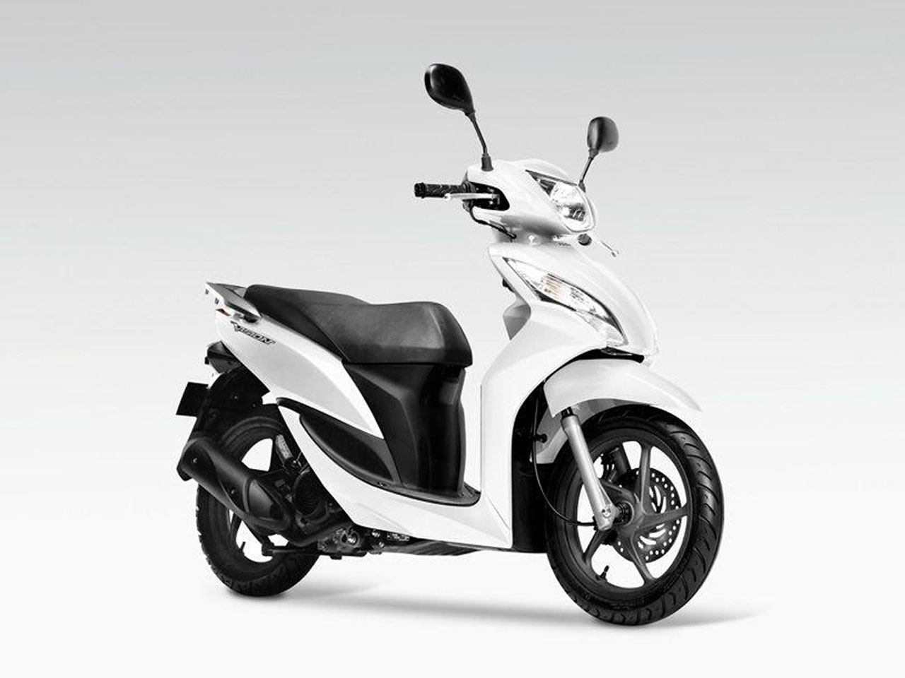 C&oacute; n&ecirc;n mua chiếc xe tay ga gi&aacute; rẻ Honda Vision?
