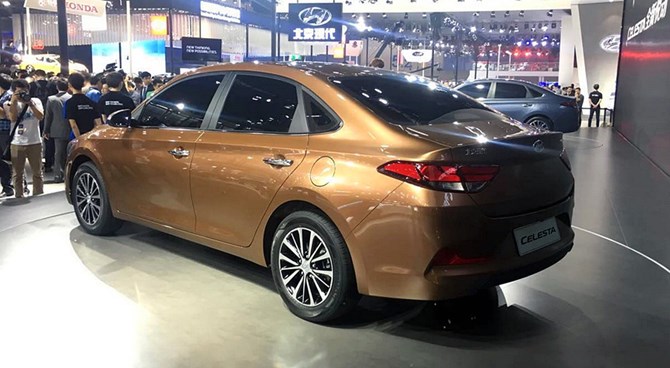 Hyundai Celesta chiếc xe &lsquo;lai&rsquo; Verna v&agrave; Elantra ch&iacute;nh thức tr&igrave;nh l&agrave;ng