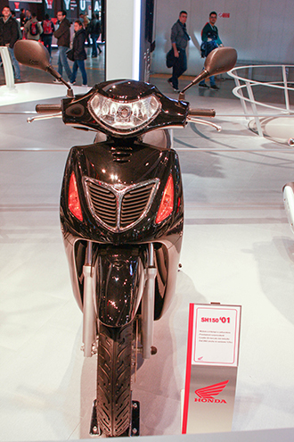 Honda SH qua từng giai đoạn ph&aacute;t triển