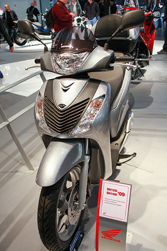 Honda SH qua từng giai đoạn ph&aacute;t triển