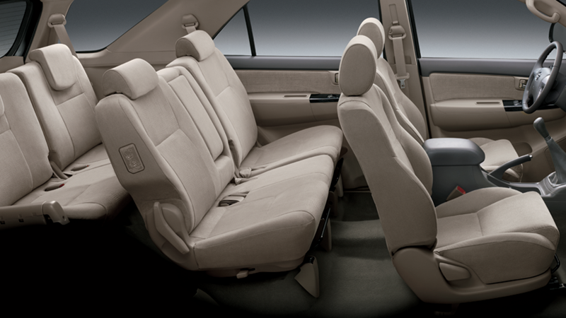 Toyota Fortuner chiếc &ocirc; t&ocirc; 7 chỗ b&aacute;n chạy nhất thị trường Việt