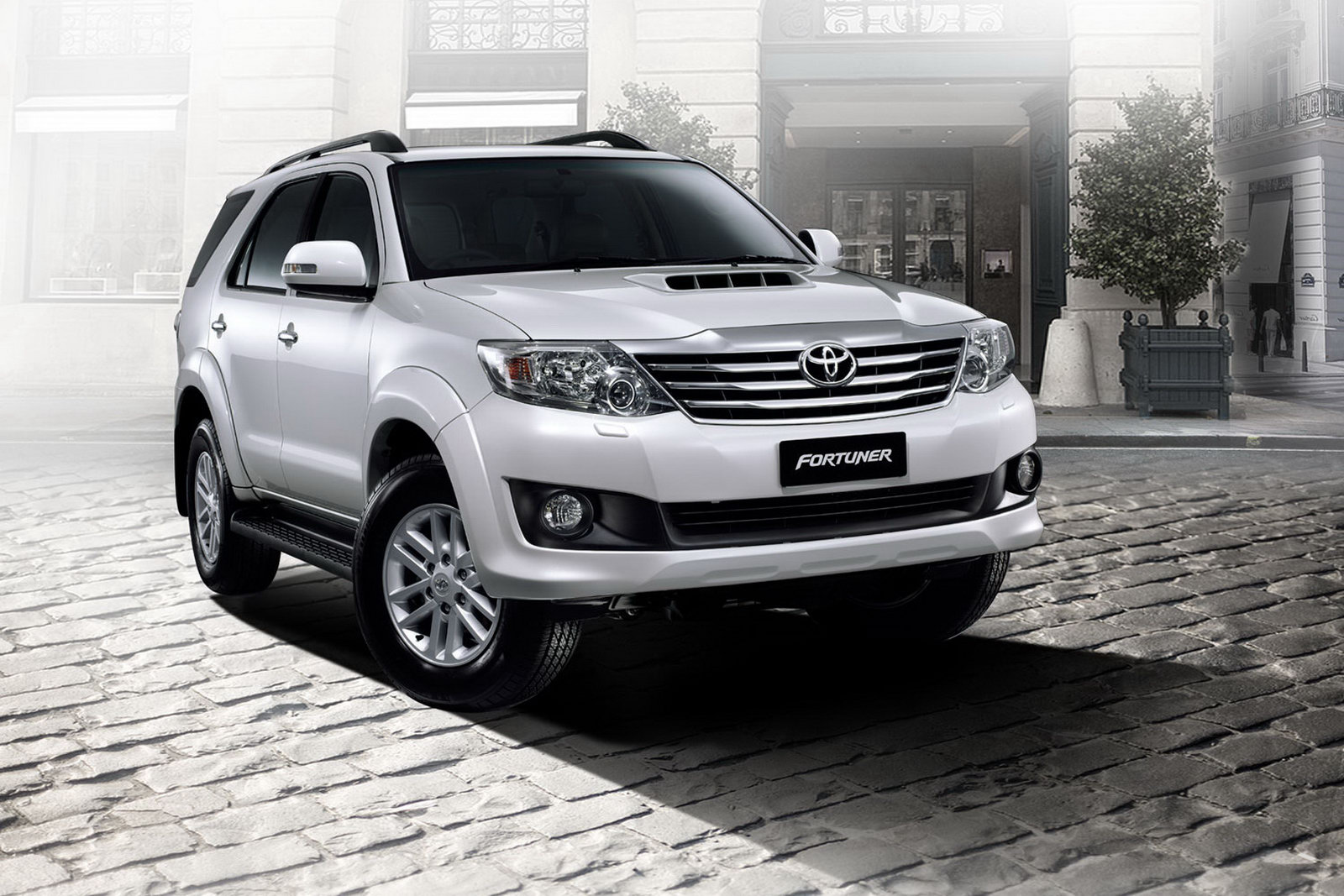 Toyota Fortuner xe 7 chỗ b&aacute;n chạy người 13Win18 đa dạng khuyến mãi c&oacute; n&ecirc;n mua