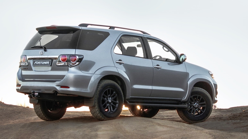 Toyota Fortuner xe 7 chỗ b&aacute;n chạy người 13Win18 đa dạng khuyến mãi c&oacute; n&ecirc;n mua