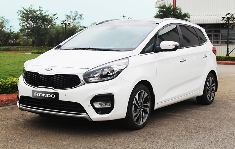 Kia Rondo 2017 gi&aacute; chỉ 654 triệu vừa xuất hiện tại Việt Nam