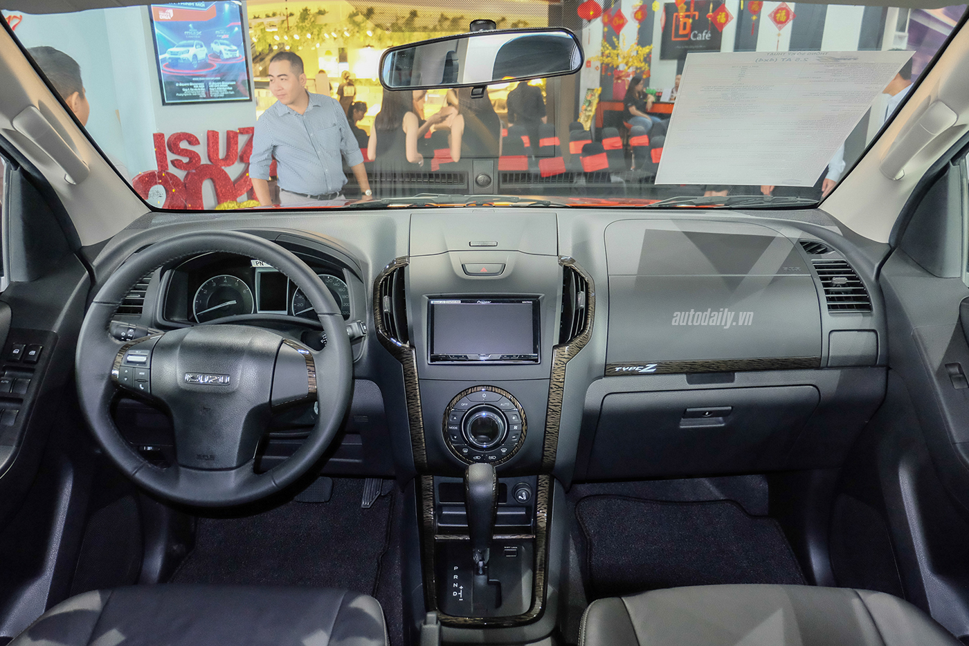 Isuzu D-max 2017 vừa chốt gi&aacute; 660 triệu tại Việt Nam