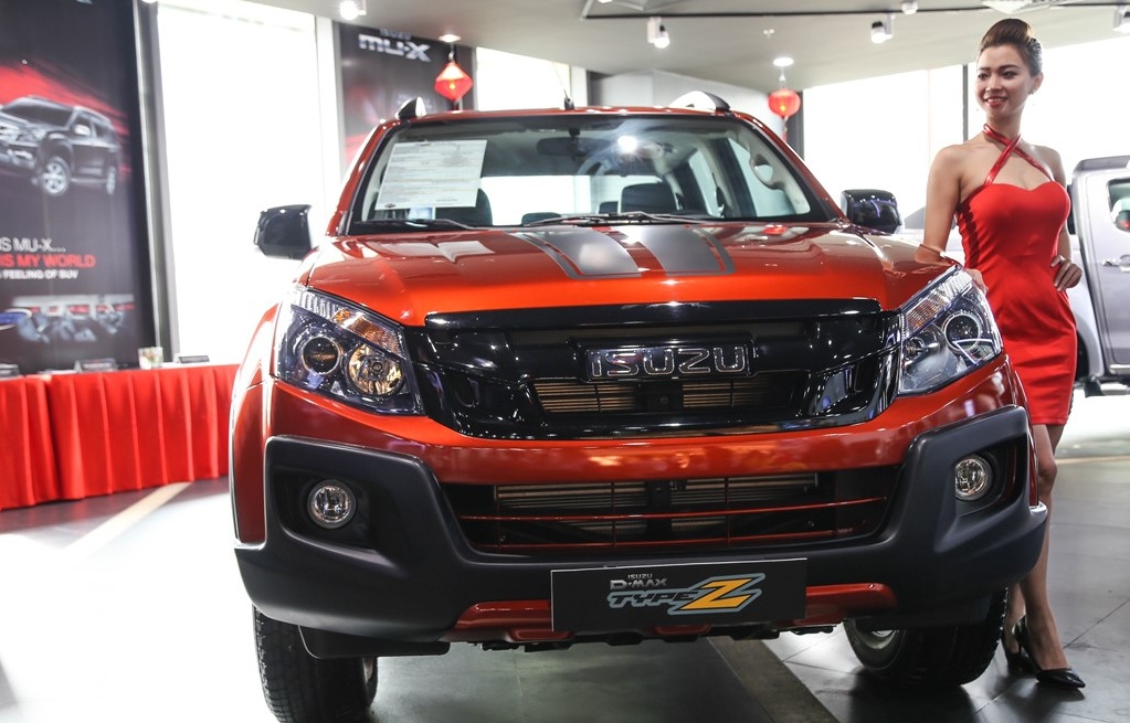 Isuzu D-max 2017 vừa chốt gi&aacute; 660 triệu tại Việt Nam