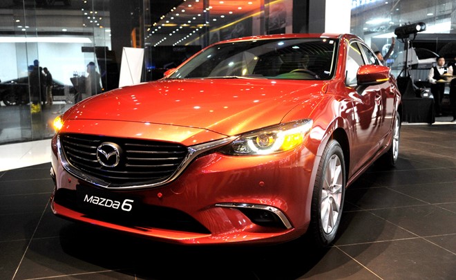 Mazda6 2017 gi&aacute; 975 triệu ở thị trường Việt c&oacute; g&igrave; hay