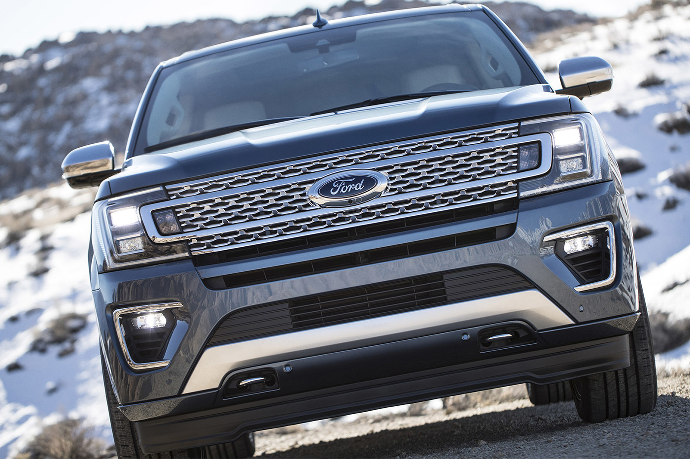 Ford chuẩn bị &lsquo;tr&igrave;nh l&agrave;ng&rsquo; si&ecirc;u phẩm 7 chỗ Expedition 2018