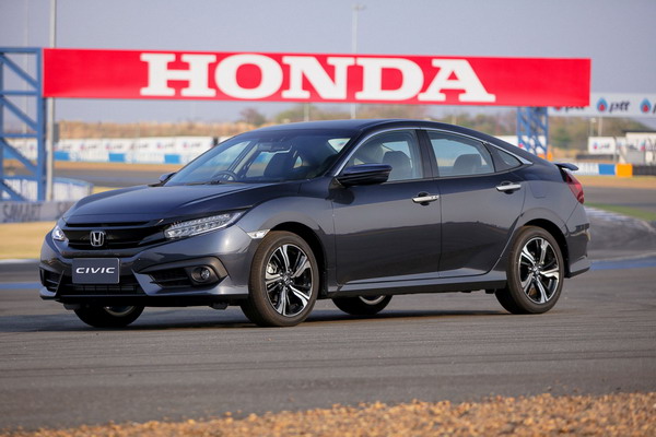 Honda Civic gi&aacute; 950 triệu đang &lsquo;l&agrave;m mưa l&agrave;m gi&oacute;&rsquo; tại thị trường Việt