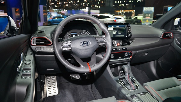 Hyundai Elantra GT 2018 vừa xuất đầu lộ diện c&oacute; g&igrave; hay
