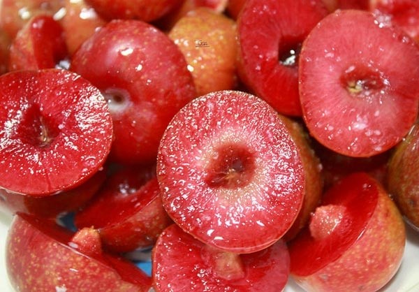 C&aacute;ch chọn mận đầu m&ugrave;a ngon, ngọt si&ecirc;u đơn giản