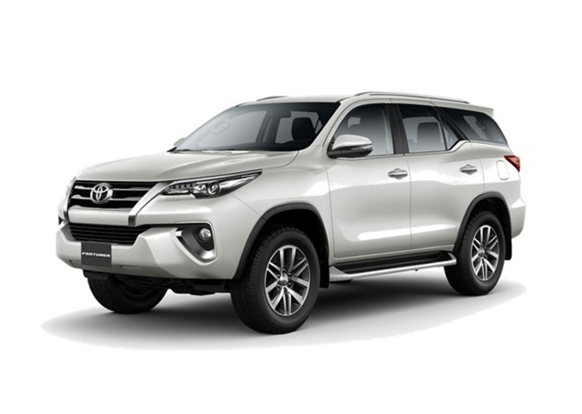 Toyota Fortuner nhập khẩu gi&aacute; 981 triệu c&oacute; n&ecirc;n mua