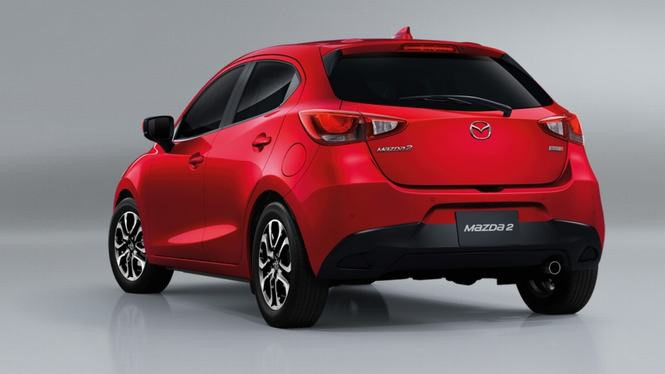 Mazda2 2017 gi&aacute; chỉ từ 345 triệu đồng c&oacute; g&igrave; hấp dẫn