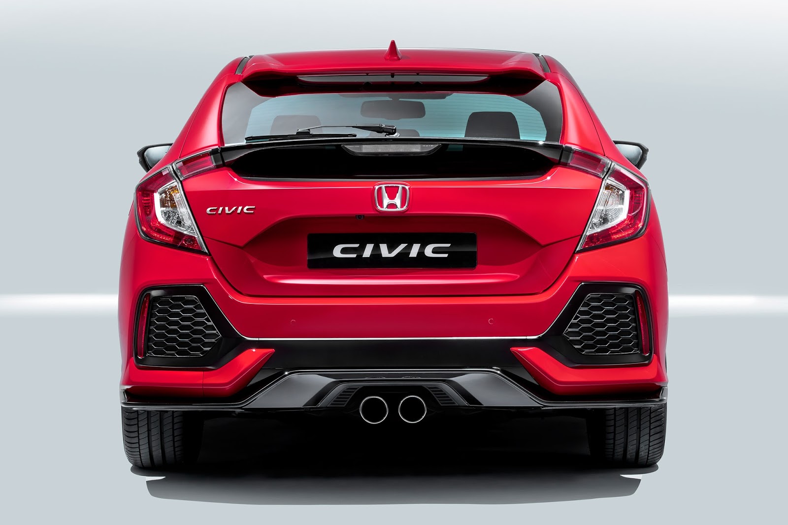 Honda Civic Hatchback 2017 ra mắt tại Th&aacute;i Lan c&oacute; g&igrave; mới