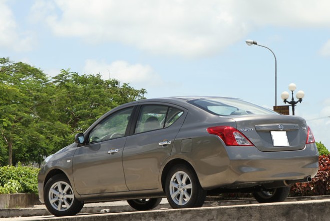 Nissan Sunny chiếc xe đang được giảm gi&aacute; 35 triệu đồng c&oacute; g&igrave; hay
