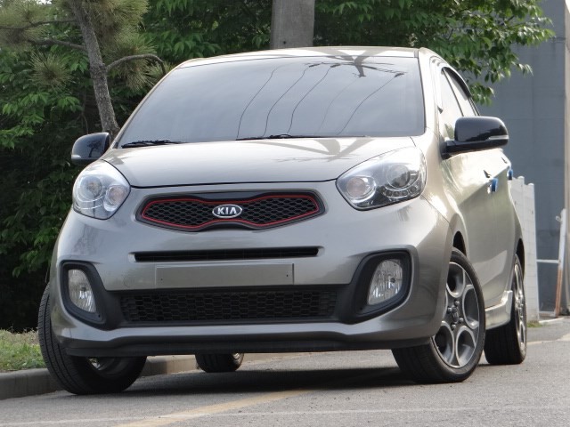 &Ocirc; t&ocirc; cũ gi&aacute; rẻ b&aacute;n chạy của Kia