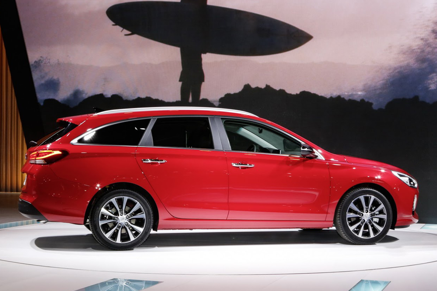 Hyundai i30 Tourer 2017 vừa được ra mắt c&oacute; g&igrave; mới