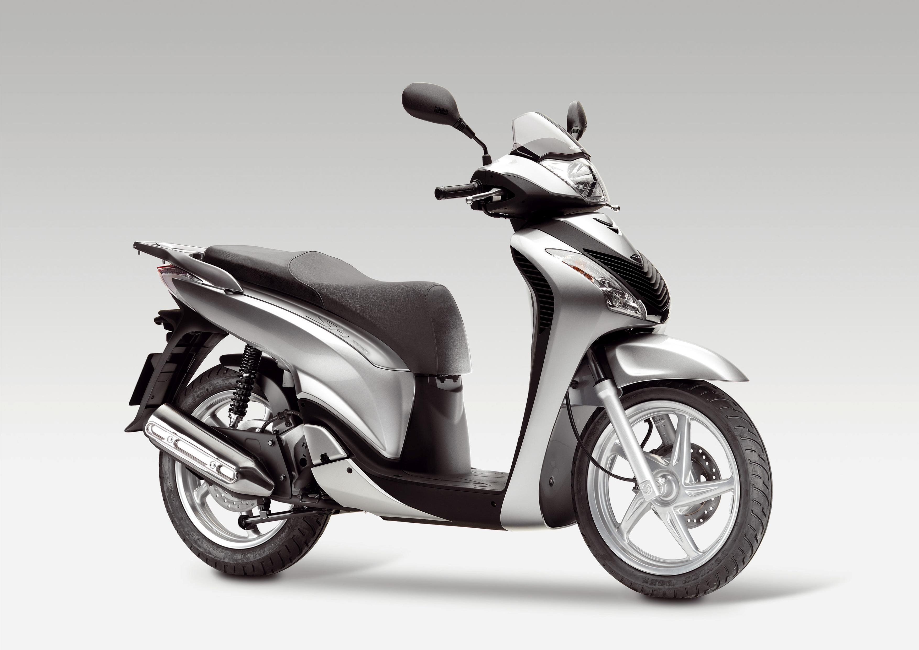 Honda SH đang tụt gi&aacute; mạnh, người 13Win18 đa dạng khuyến mãi c&oacute; n&ecirc;n mua?