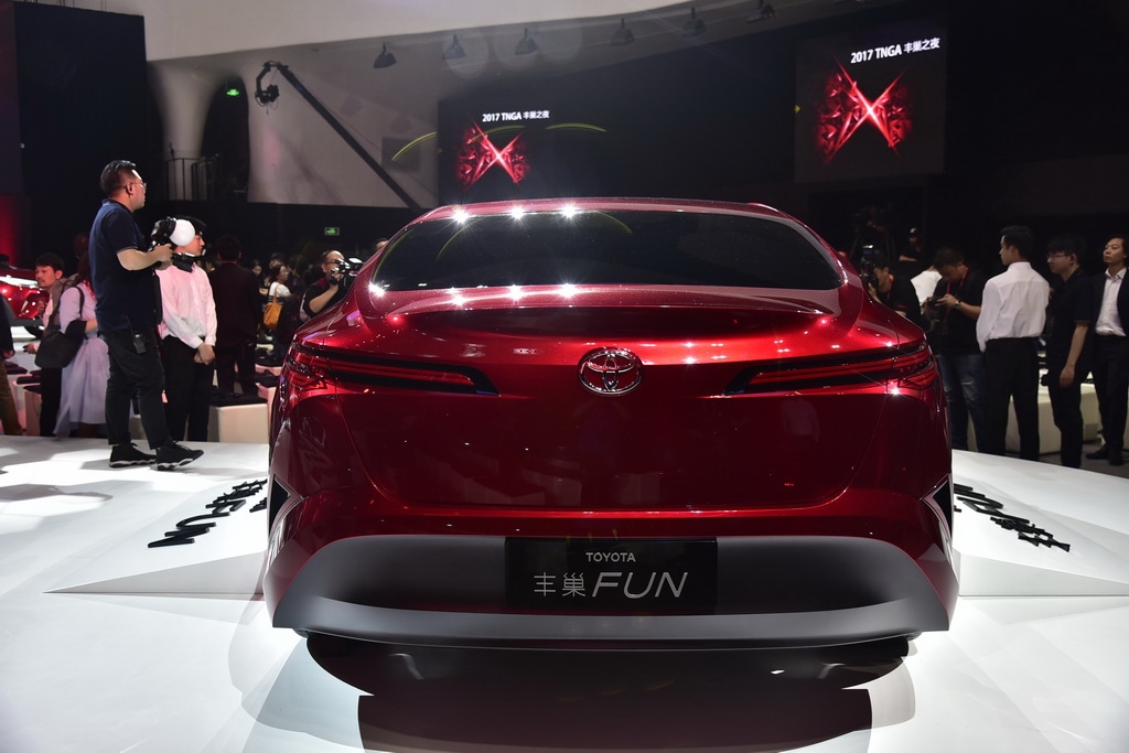 Cận cảnh chiếc Toyota Fun Concept &lsquo;bản sao&rsquo; của Toyta Camry 2018