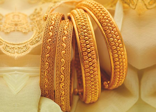 Gi&aacute; v&agrave;ng h&ocirc;m nay ng&agrave;y 20/4 chốt buổi s&aacute;ng v&agrave;ng lao dốc