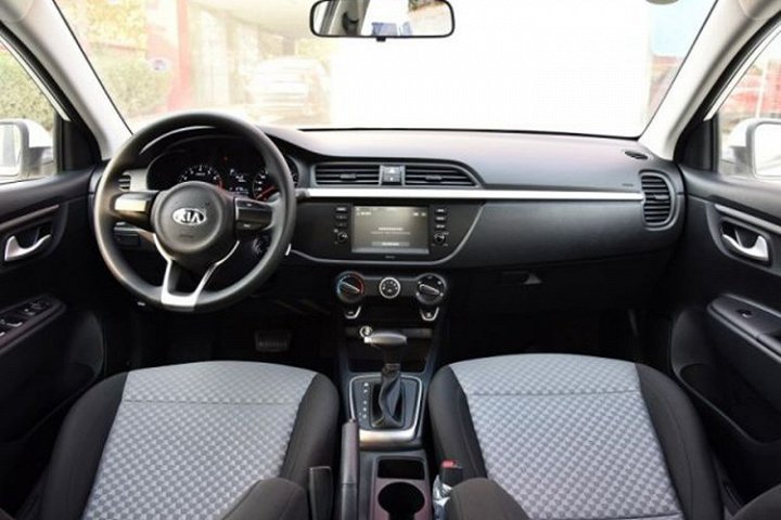 Kia K2 Cross vừa ra mắt gi&aacute; chỉ dưới 300 triệu đồng c&oacute; g&igrave; hay