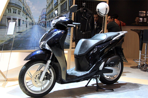 Honda SH150i ABS gi&aacute; chỉ 76,5 triệu tại Indonesia c&oacute; g&igrave; hay?