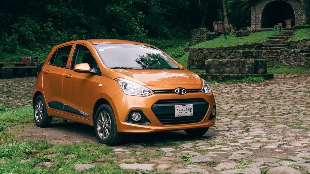 Nguy&ecirc;n nh&acirc;n khiến gi&aacute; xe nhập khẩu Ấn Độ tăng đột biến