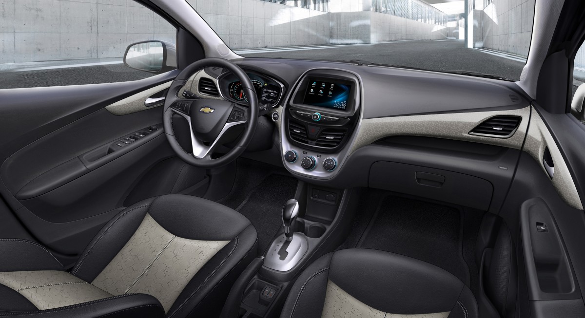 Chevrolet Spark &ocirc; t&ocirc; gi&aacute; rẻ nhất c&oacute; n&ecirc;n mua
