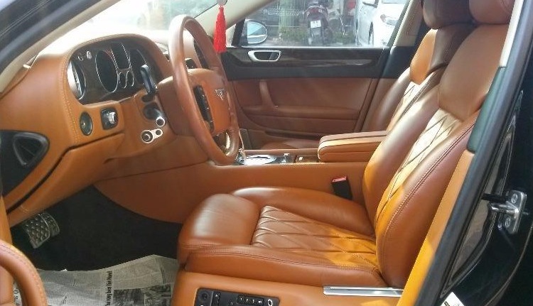 Xe sang Bentley 2007 gi&aacute; chỉ hơn 2 tỷ c&oacute; g&igrave; đặc biệt?