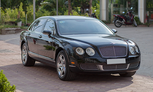 Xe sang Bentley 2007 gi&aacute; chỉ hơn 2 tỷ c&oacute; g&igrave; đặc biệt?