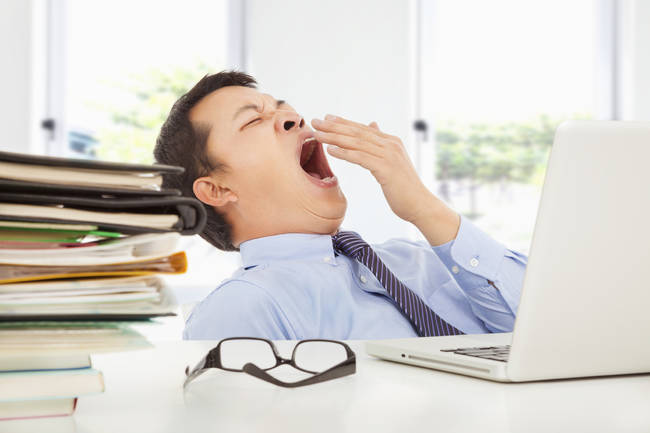 7 mẹo gi&uacute;p d&acirc;n văn ph&ograve;ng chống lại cơn buồn ngủ
