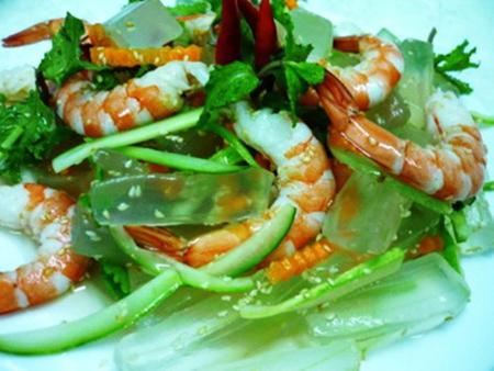 Da đẹp d&aacute;ng xinh với b&iacute; quyết giảm c&acirc;n bằng nha đam
