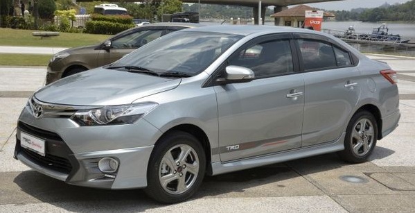 &lsquo;Soi&rsquo; chiếc &ocirc; t&ocirc; cũ được nhiều người mua nhất hiện nay