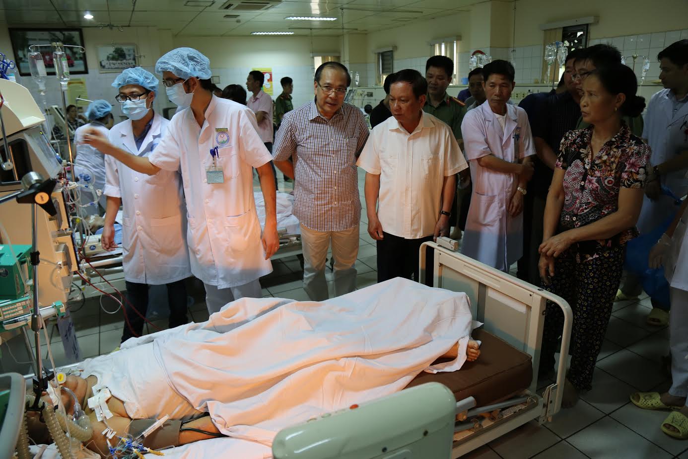 Vụ 8 người tử vong khi chạy thận: 1 gi&aacute;m đốc v&agrave; 2 c&aacute;n bộ bệnh viện đ&atilde; bị bắt 