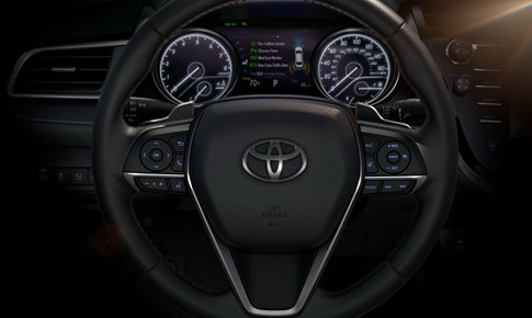 Toyota Camry 2018 vừa chốt gi&aacute; khoảng 534 triệu đồng c&oacute; g&igrave; hay?