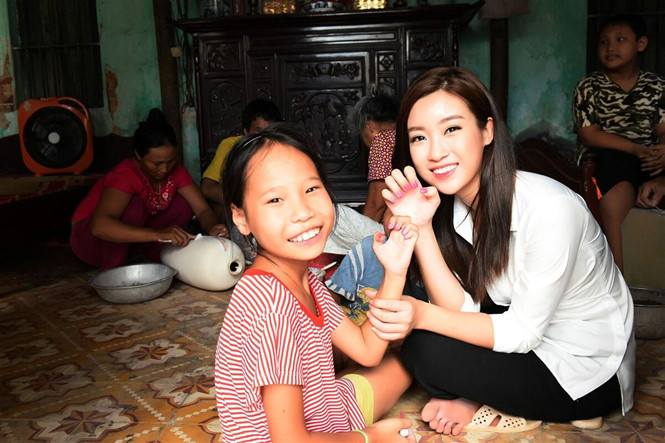 Đỗ Mỹ Linh liệu c&oacute; &lsquo;l&agrave;m n&ecirc;n chuyện&rsquo; tại Hoa hậu Thế giới 2017 